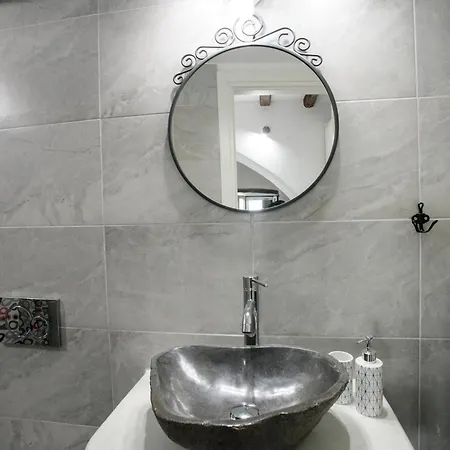 Apartment Casa Nel Borgo *